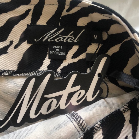 Motel Rocks Zebra Skirt - Picture 3 of 5